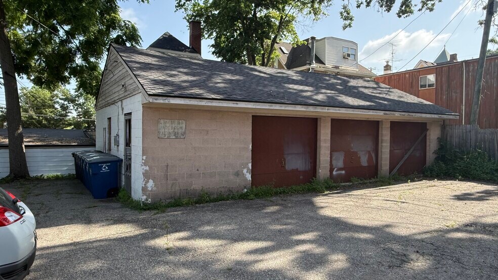 More Photos Of , Ann Arbor Multifamily For Sale