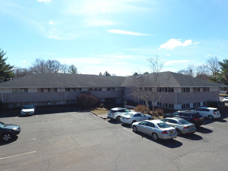 Primary Photo Of 366 Veterans Memorial Hwy, Commack Office For Lease