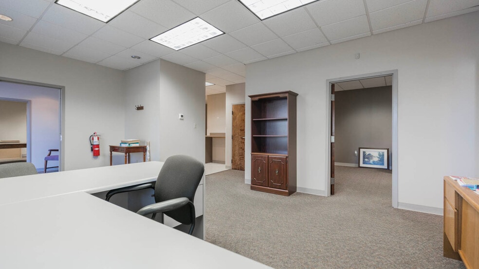 More Photos Of 12927 Plaza Dr, Richmond Light Manufacturing For Lease