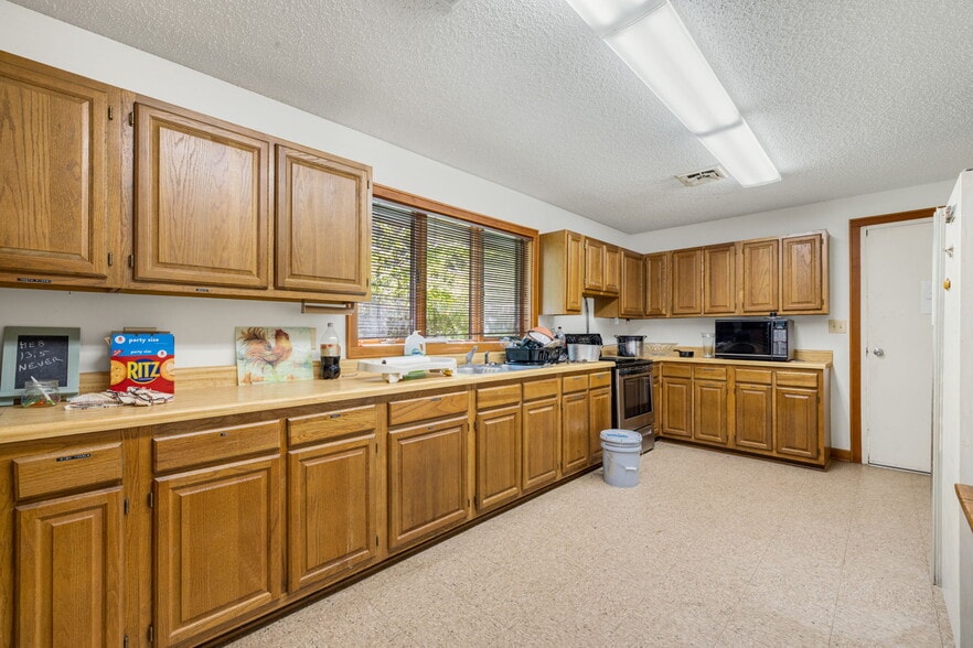 More Photos Of 41 Tucker Rd, Black Mountain Religious Facility For Sale