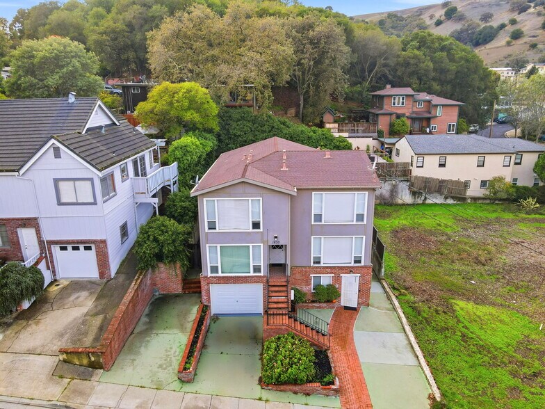 Primary Photo Of 1830 Richardson St, Martinez Apartments For Sale