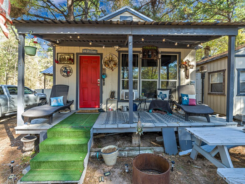 More Photos Of 11201 County Road 203, Plantersville Specialty For Sale