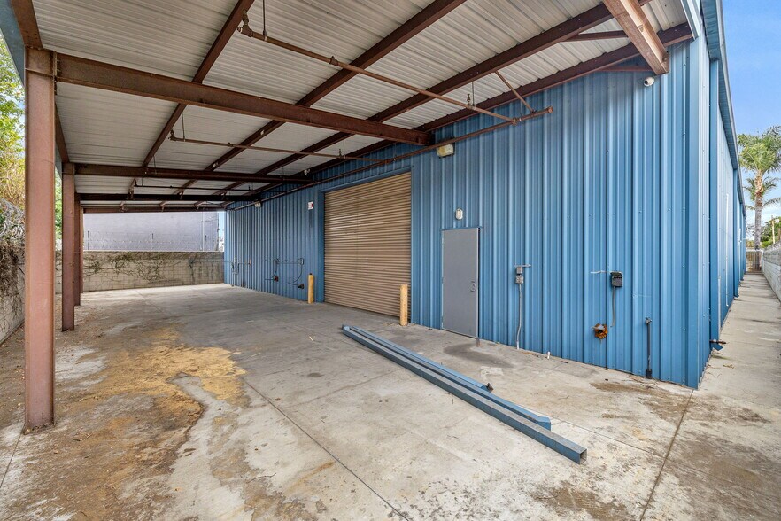 More Photos Of 13410 Waco St, Baldwin Park Manufacturing For Lease