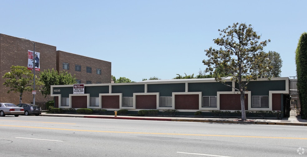 More Photos Of 15230 Burbank Blvd, Sherman Oaks Office For Lease
