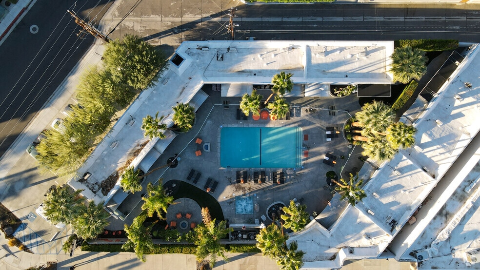More Photos Of 2135 N Palm Canyon Dr, Palm Springs Hotel For Sale