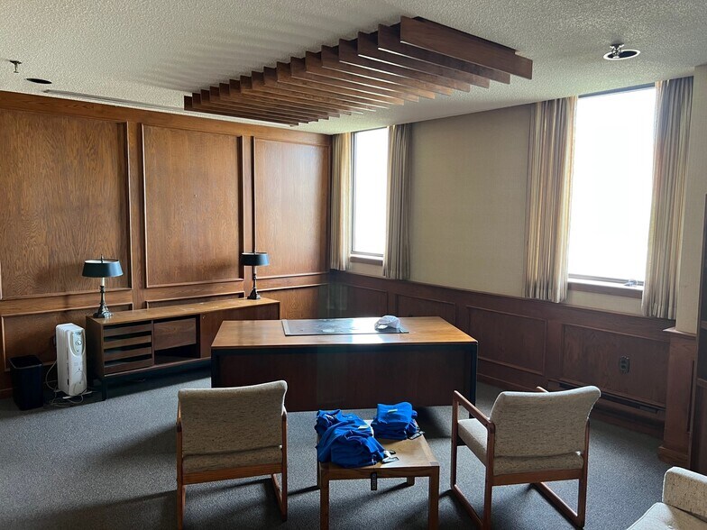 More Photos Of 390 Second Av W, Simcoe Warehouse For Sale