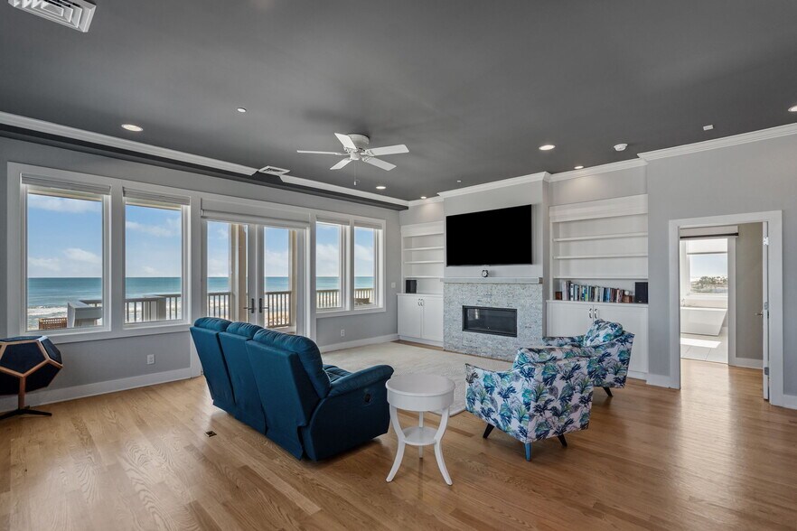 More Photos Of 312 Carolina Beach Ave N, Carolina Beach Office For Sale