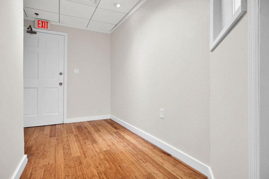 More Photos Of 2150 Coral Way, Miami Office For Lease