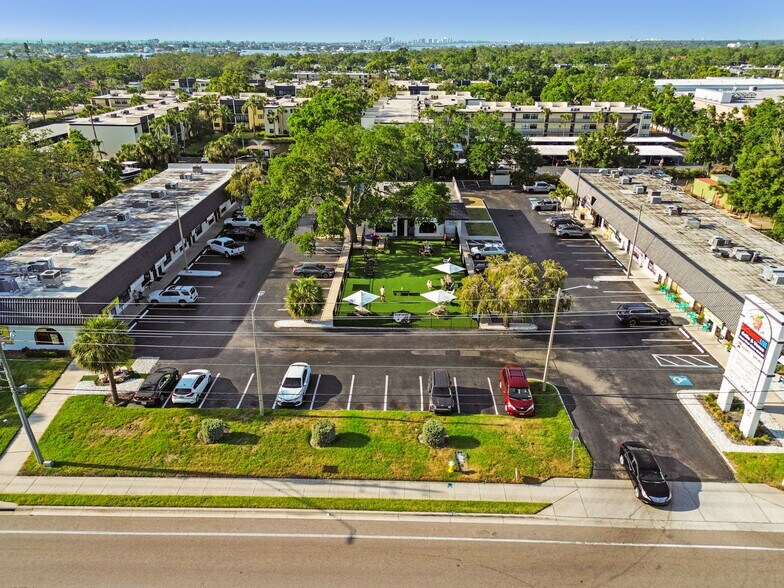 More Photos Of 14219 Walsingham Rd, Largo Unknown For Lease