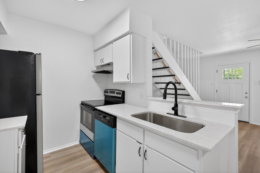 More Photos Of 4210 Red River St, Austin Apartments For Sale