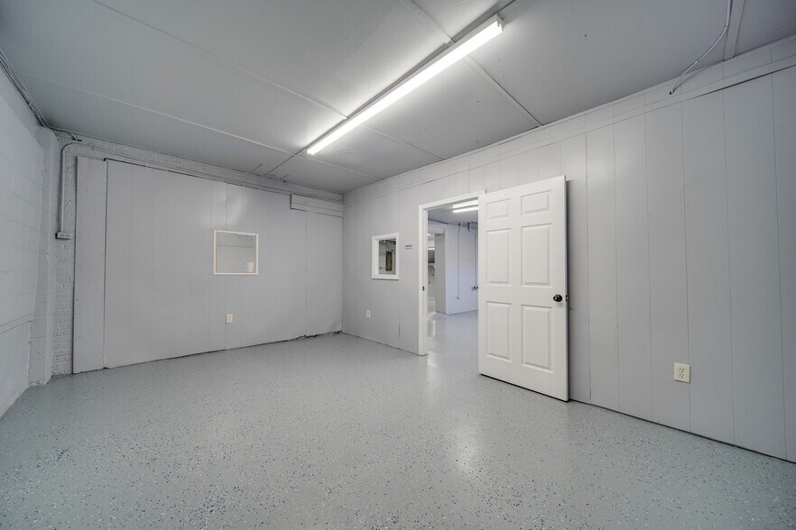 More Photos Of 239 Brookwood Ave NW, Concord Flex For Sale