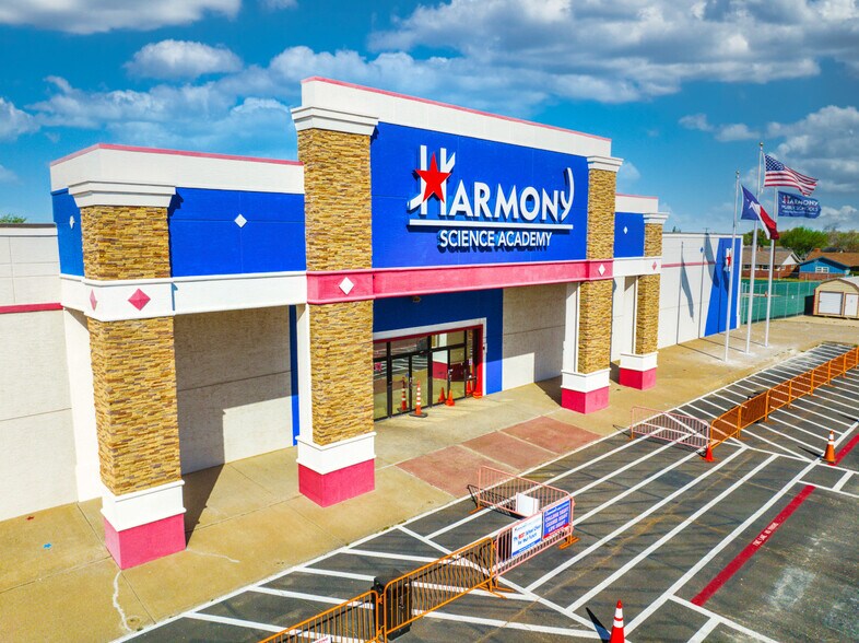 More Photos Of 2701-2755 N Grandview Ave, Odessa Unknown For Lease