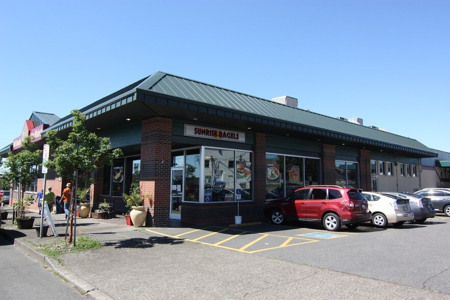 More Photos Of 808 Harney St, Vancouver Storefront Retail Office For Lease