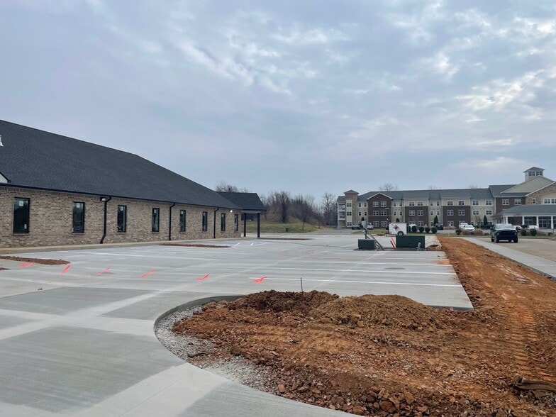 More Photos Of 156 Chesapeake Ln, Clarksville Office For Lease