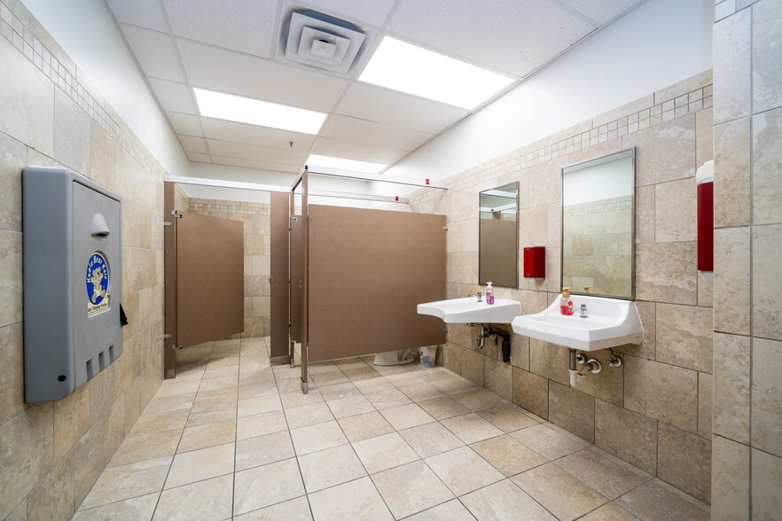 More Photos Of 3520 McCann Rd, Longview Department Store For Sale