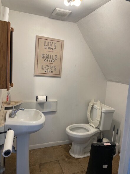 More Photos Of 8626 Old Bee Caves Rd, Austin Warehouse For Lease