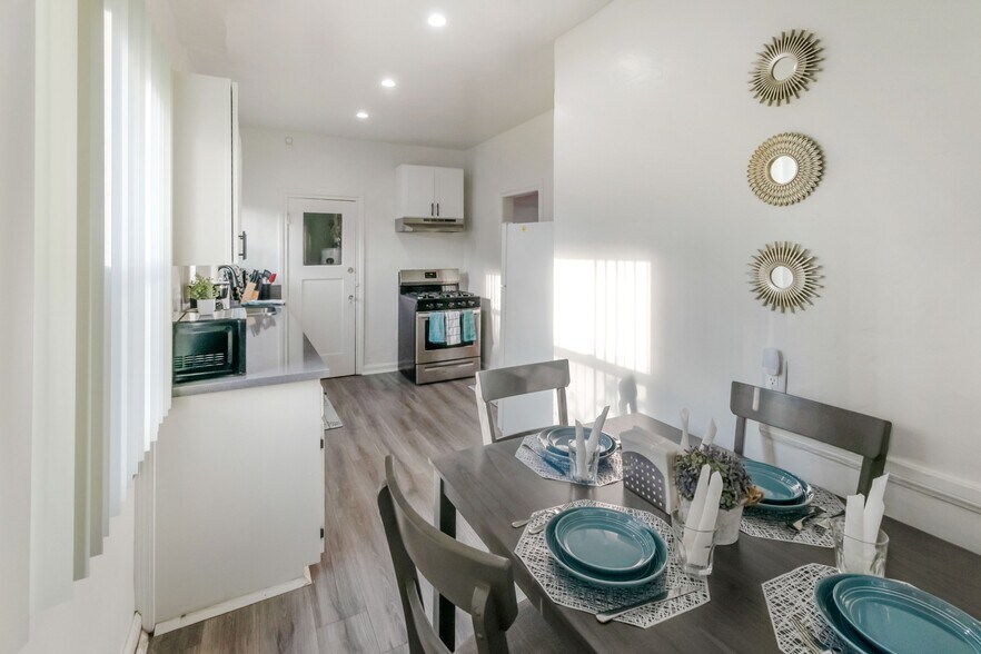 More Photos Of 1296 S Citrus Ave, Los Angeles Apartments For Sale