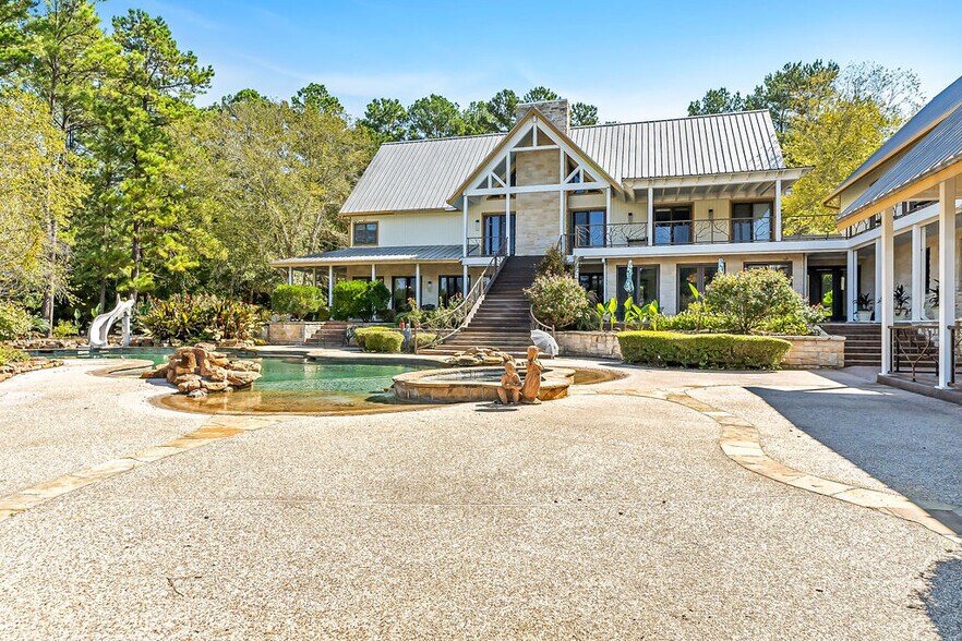 More Photos Of 43 Pool Rd, Richards Specialty For Sale