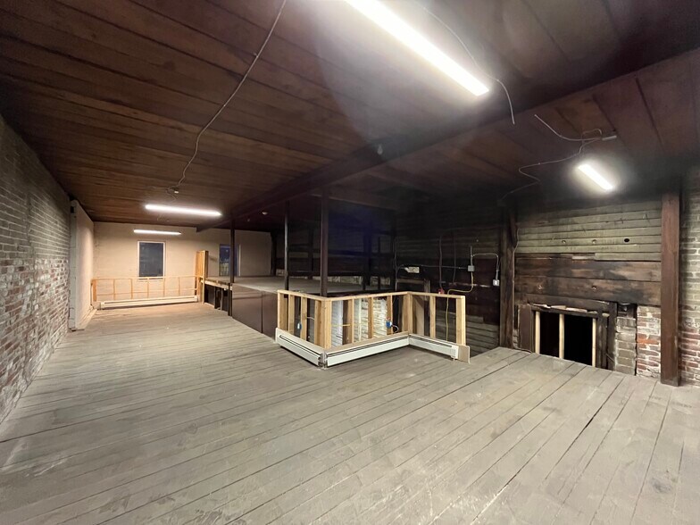 More Photos Of 189 Exchange St, Pawtucket General Retail For Lease