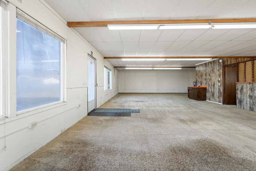 More Photos Of 503 S 3rd Ave, Sequim Flex For Lease