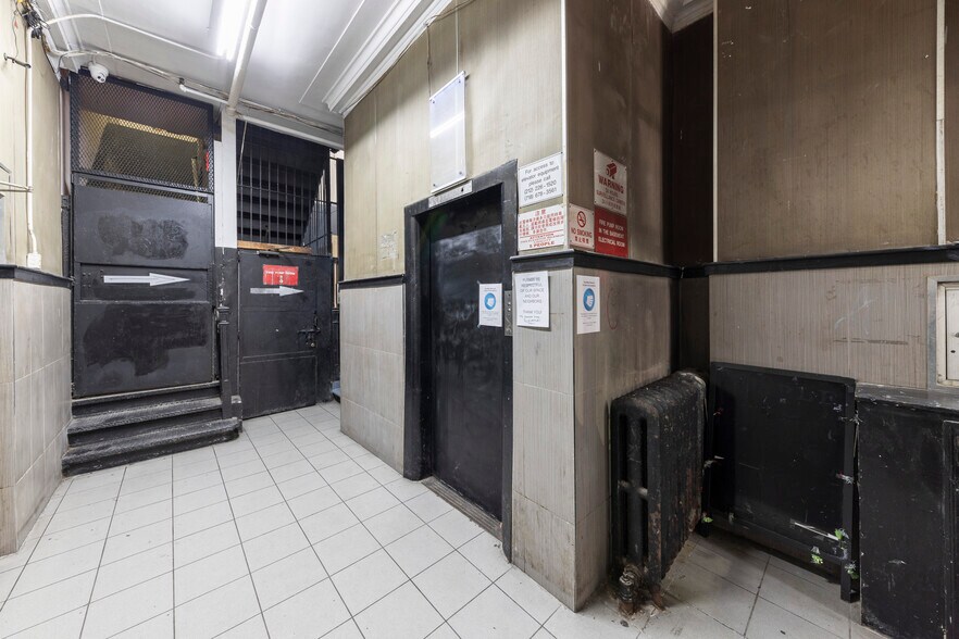 More Photos Of 39 Eldridge St, New York Office Residential For Sale