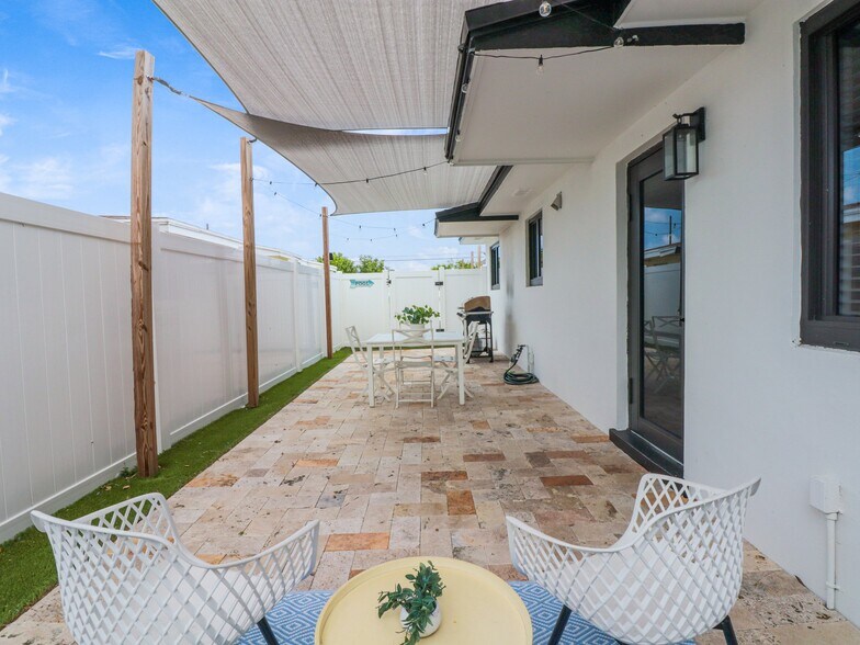 More Photos Of 1705-1709 NE 3rd Ave, Delray Beach Apartments For Sale