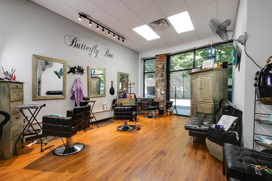 More Photos Of 302 E Grace St, Richmond Storefront Retail Residential For Sale