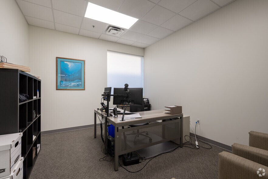 More Photos Of 1617 Scottsdale Dr, Cedar Park Warehouse For Lease