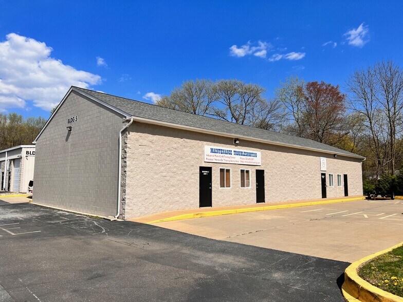 More Photos Of 2860 Ogletown Rd, Newark Unknown For Lease