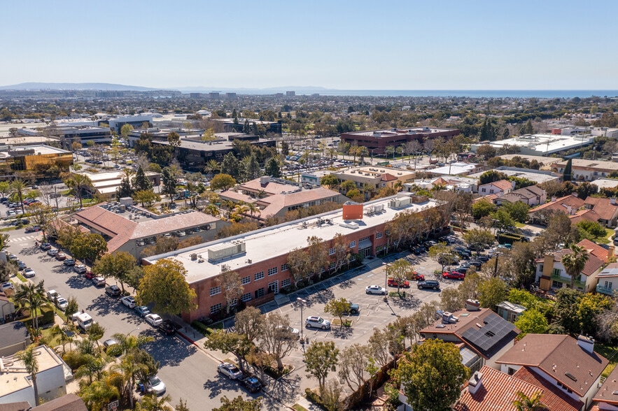 More Photos Of 2644 30th St, Santa Monica Loft Creative Space For Lease