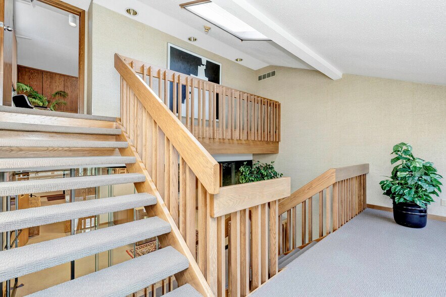 More Photos Of 1100 Brandywine Blvd, Zanesville Loft Creative Space For Lease