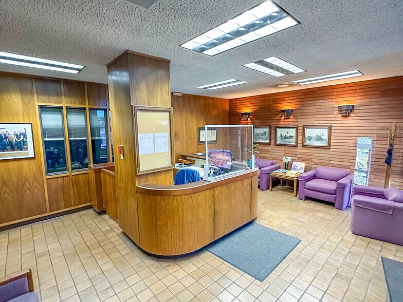 More Photos Of 3130 N Fresno St, Fresno Office For Sale