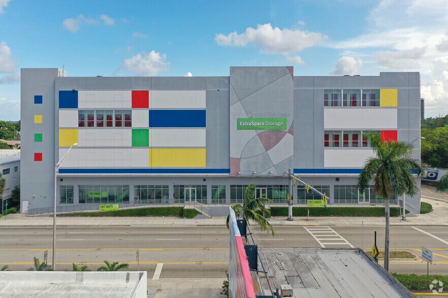 More Photos Of 1100 NE 79th St, Miami Self Storage For Lease