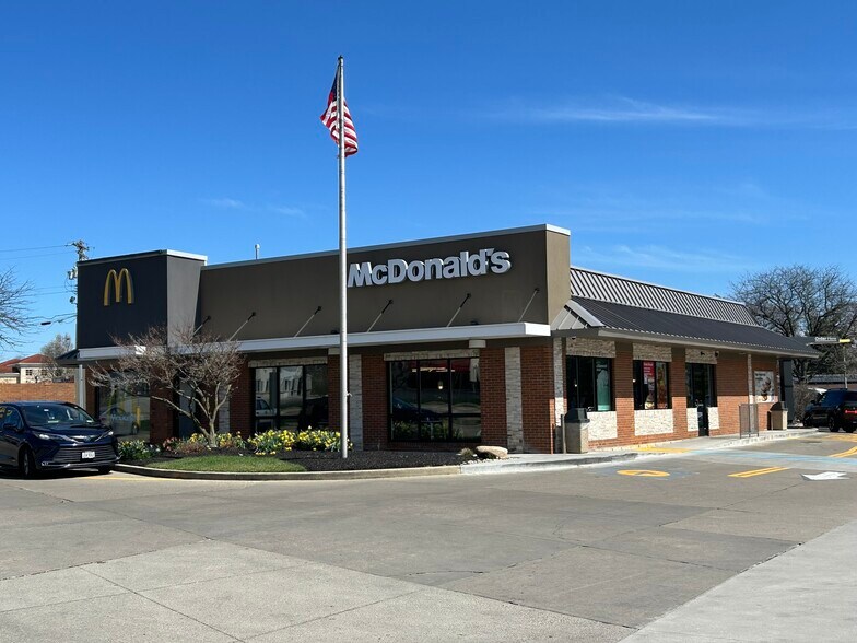 More Photos Of 10750-10764 Montgomery Rd, Montgomery General Retail For Lease