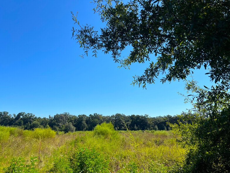 More Photos Of 15833 N US Highway 301, Citra Lodge Meeting Hall For Sale