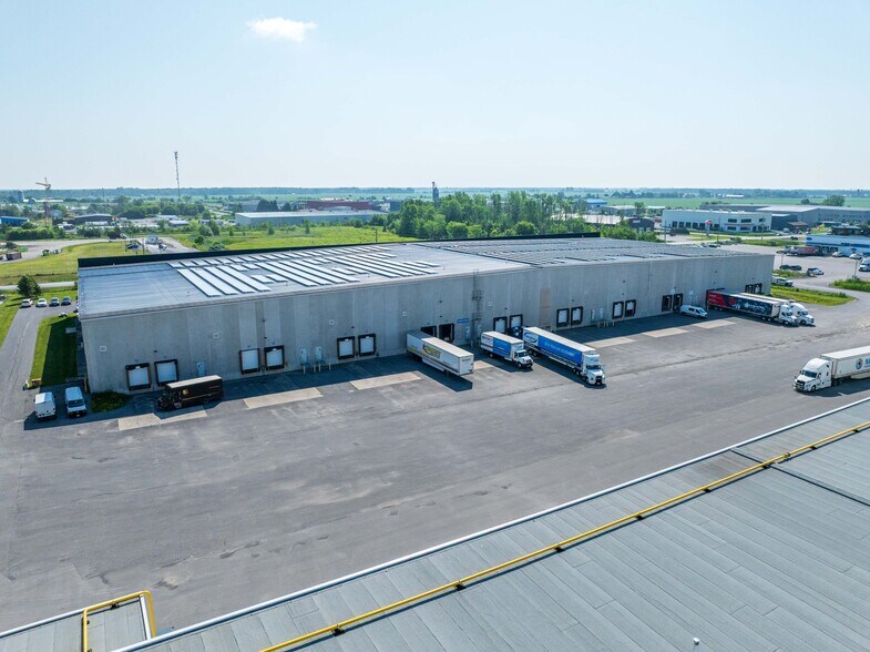 More Photos Of 238 Corduroy Rd, Russell Industrial For Lease
