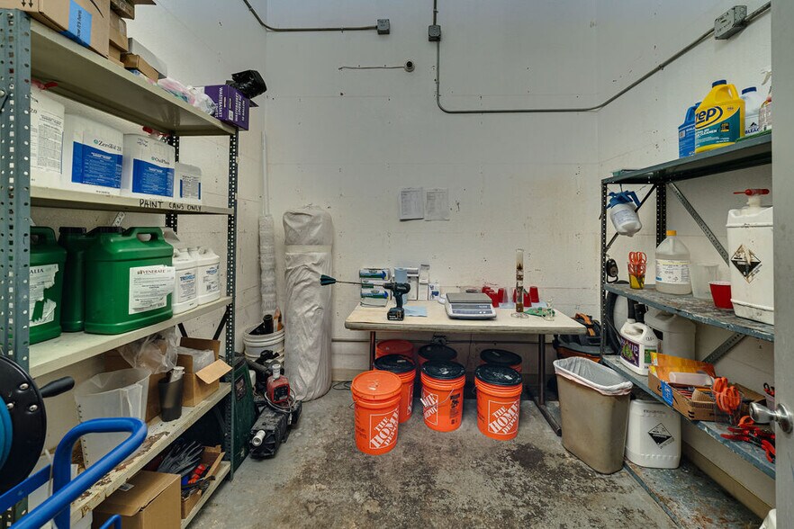 More Photos Of 14748 Keswick St, Van Nuys Warehouse For Sale