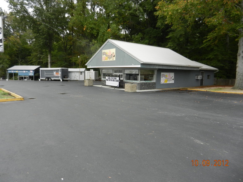 Primary Photo Of 2544 Augustine Herman Hwy, Chesapeake City Restaurant For Sale