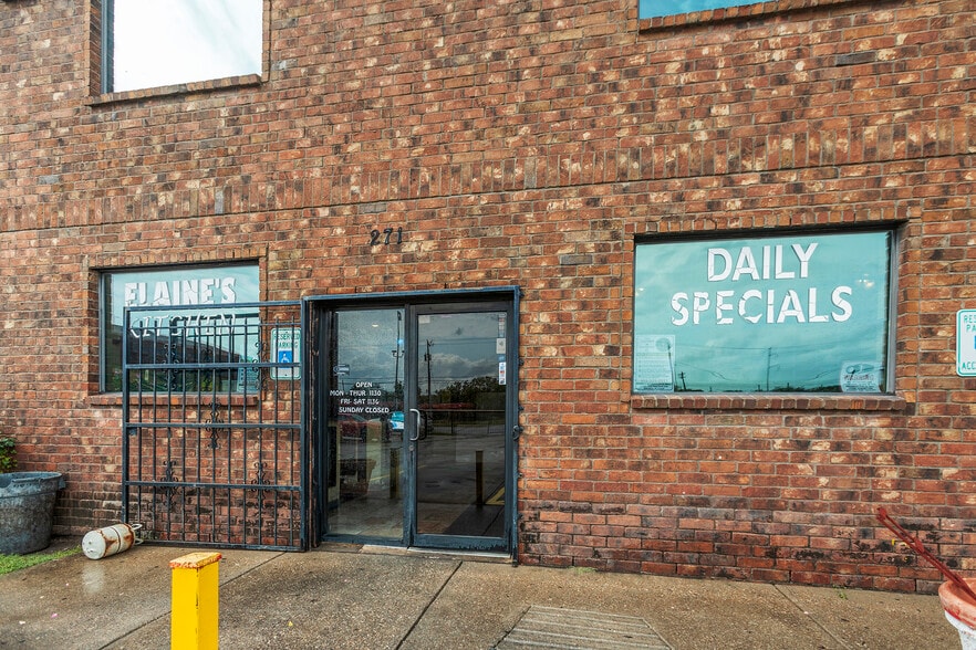 More Photos Of 2717 Martin Luther King Jr Blvd, Dallas Flex For Sale