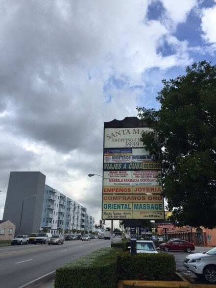 More Photos Of 3939 NW 7th St, Miami Storefront Retail Office For Sale