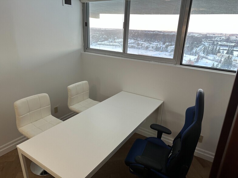 More Photos Of 375 King St N, Waterloo Apartments For Sale