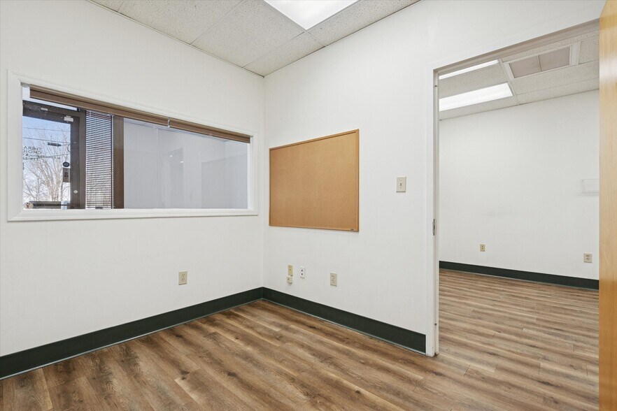 More Photos Of 10501 Academy Rd, Philadelphia Medical For Sale