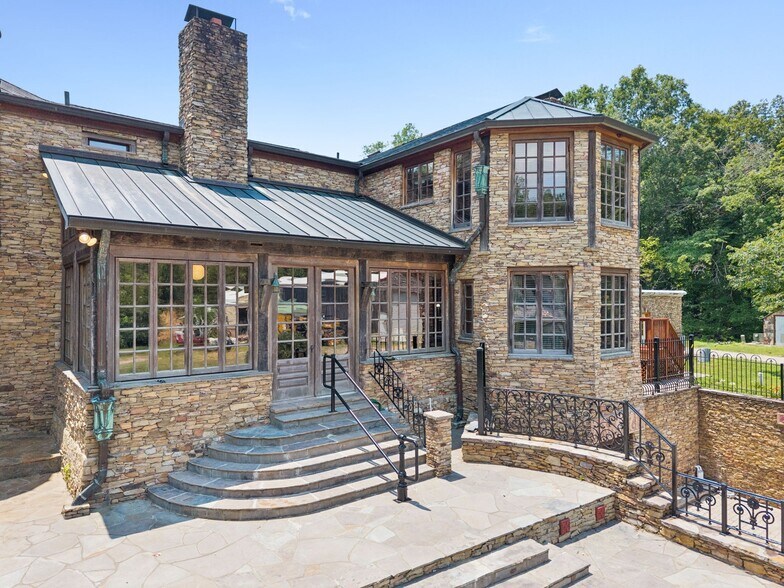 More Photos Of 1374 Peter Pond Rd, Ashland City Lodge Meeting Hall For Sale