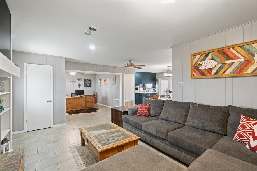 More Photos Of 2555 Straznicky Rd, Beasley Flex For Sale