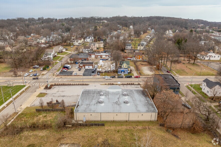 More Photos Of 580 Vernon Odom Blvd, Akron Freestanding For Lease