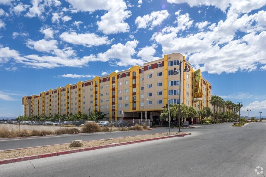 More Photos Of 372 E Tropicana Ave, Las Vegas Hotel For Lease