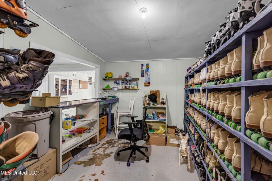 More Photos Of 6238 MS-198, Lucedale Specialty For Sale