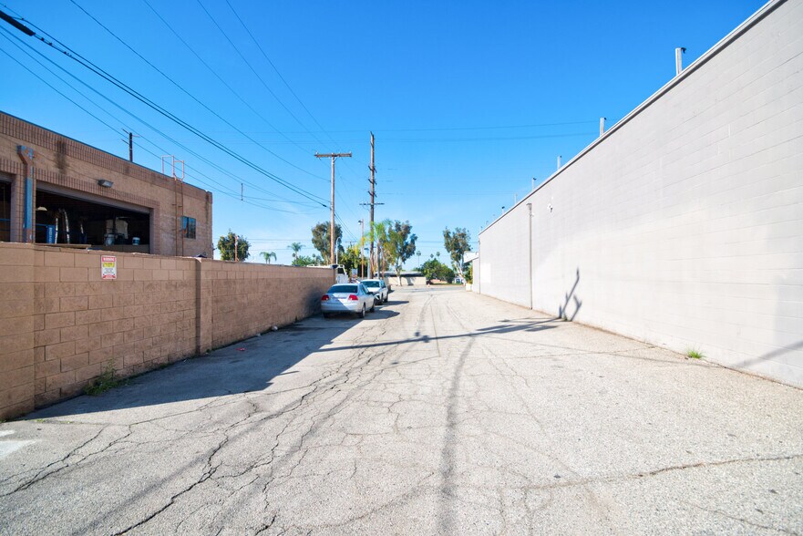 More Photos Of 536 N Vincent Ave, Covina Warehouse For Sale