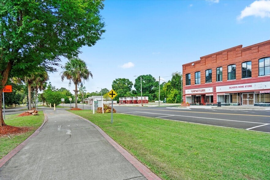 More Photos Of 163 W Main St, Timmonsville General Retail For Sale