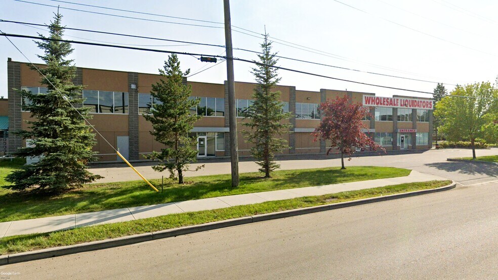 More Photos Of 14715 131st Ave NW, Edmonton Flex For Lease